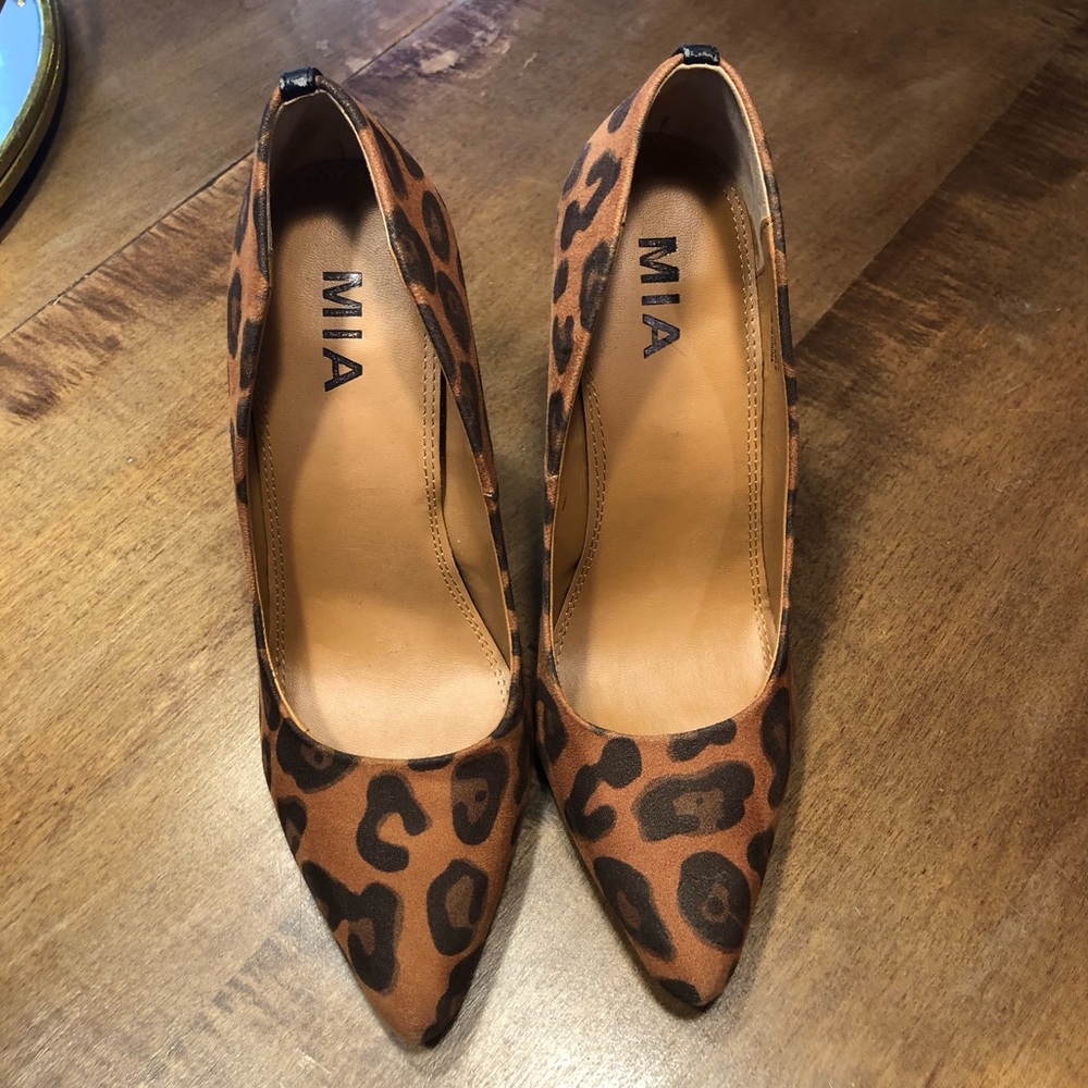 Mia leopard heels